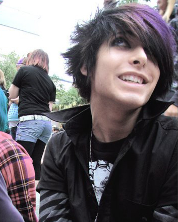 emo boys hairstyle. Emo Boys Hairstyles Pictures.