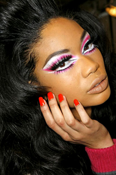 pink eye and makeup. eye makeup trends.